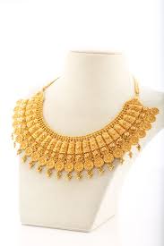 Muhurtham Jewels For The South Indian Bride Bridal Gold Jewellery Designs Gold Jewelry Fashion Bridal Fashion Jewelry