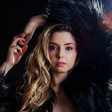 Kat0081 Female Model Profile