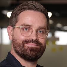 Learn about the Mentors helping entrepreneurs in our program