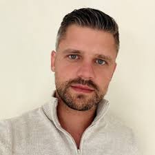 Bei Elektrotechnik Oelsnitz/E. GmbH geht es mit großen Schritten voran,  hier baut die Vollack Gruppe eine neue Halle als Produktionserweiterung.