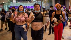 The skimpy crop-tops that are infuriating Thai authorities | Financial Times