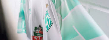 There are few lines on the away kit of sv werder bremen. Sv Werder Bremen 20 21 Away Kit