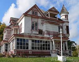 Abandoned Victorian Home How Could This Be Abandoned Even Rundown It S Beautiful Abandoned Houses Victorian Homes Abandoned Buildings