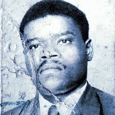 Confere a receita preparada no programa #belasmanhas de hoje! RISOTO DE  CAMARÃO Ingredientes: Manteiga Azeite Pimenta branca Pimento verde Cenoura  Cebola Cebolinha Alho Sal Folha de Louro Arroz Camarão Hortelã Folha de