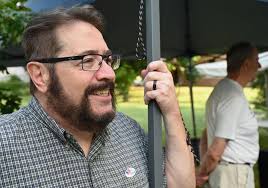 Gunsallus leading in race for town council president