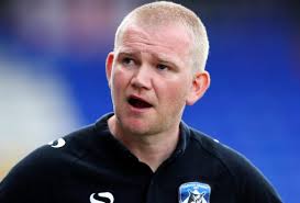 Pete Wild quits as Oldham caretaker boss for second time after disastrous  spell under Man Utd legend Scholes