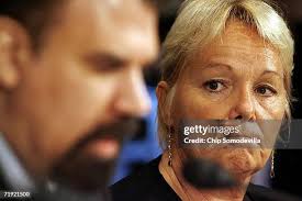 1.359 fotos e imágenes de alta resolución de Julie Hill