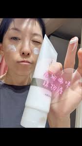 邊防曬邊保養（抗老）, 用了四年真的回不去, 太好用❤️❤️❤️, 從沒擦過這麼舒服的防曬, 不像在擦防曬, 像在擦保養品🥰🥰🥰,  冬天不能少❤️, 夏天更需要✨✨✨, #夏季好物推薦, #熟齡族必備, #代購服務♥️
