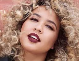 How can i contact gabi gregg's management team or agent details? Gabi Gregg Fresh Bio Wiki Age Height Weight Instagram Photo Fashion Women Top