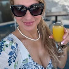 working class arguing about celebrity net worths has to be the absolute  most dumbest thing ever