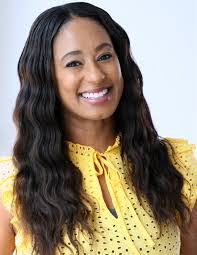 Ann Ellington's Instagram, Twitter & Facebook