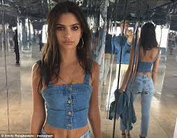 Emily Ratajkowski Dines With Rarely Seen Boyfriend Jeff Magid Emily Ratajkowski Style Fashion Denim Top