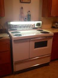 208 Pictures Of Vintage Stoves Refrigerators And Large Appliances Vintage Stoves Vintage Kitchen Appliances Retro Stove