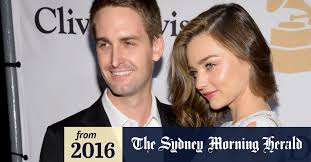 Cat ash grey ala salon pake miranda!! Miranda Kerr Tells How She Met Billionaire Boyfriend Evan Spiegel