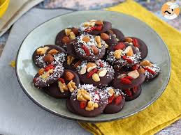 Mendiant Al Cioccolato Fondente Ricetta Senza Glutine Ricetta Petitchef Recette Mendiant Chocolat Faire Du Chocolat Chocolat Aux Amandes