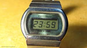 The train leaves at 11 a.m. Changing Time From 23 59 To 0 00 On The Soviet Watch Elektronika B6 02 Youtube