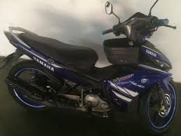 Anda mungkin tidak akan percaya mengenai harga berbagai jenis motor ini. 2013 Yamaha Lc 135 2013 Special Ed 50 Year Yamaha Secondhand My