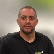 Today I have finally qualified as an ICAEW chartered accountant. Deciding 