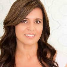 Inez Hanson's Instagram, Twitter & Facebook