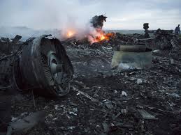 When malaysia airlines flight 17 crashed outside of donetsk, ukraine, debris for the airplane spread across a ten square mile area. Malaysia Airlines Mh17 Crash No Forensic Investigators Co Ordination Or Body Bags As Ukraine Locals Are Left To Scour Gruesome Scene The Independent The Independent
