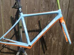 Love The Light Blue Orange Color Scheme Racefiets Fietsen Fiets