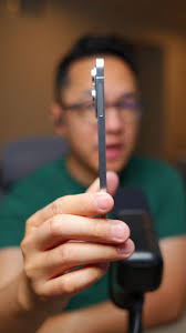 With the device so thin, I wonder how hot the device gets and how that  would correlate to the battery life.