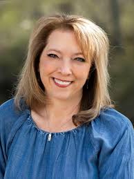 Sandra Rink's Instagram, Twitter & Facebook