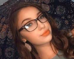 Allison Perry's Instagram, Twitter & Facebook