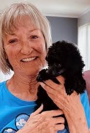 Linda Derringer's Instagram, Twitter & Facebook