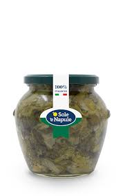 Per preparare la scarola in padella alla napoletana iniziate a pulire la scarola. Scarola Alla Napoletana Con Olive E Capperi 520 G O Sole E Napule Mancuso Piu