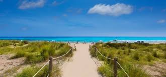 In famiglia o tra amici, la destinazione minorca per la tua vacanza in affitto stagionale ti propone una vasta offerta di appartamenti, case, ville e bungalow tra privati. Appartamenti A Minorca Dove E Quali Prendere In Affitto Per Le Vostre Vacanze Minorca Org
