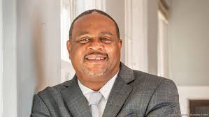 Pittsburgh Mayor-elect Ed Gainey announces transition team and plan