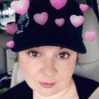 Karen Acuff's Instagram, Twitter & Facebook