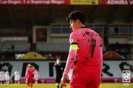지금의 손흥민이 있기까지 함께 해준 사람들을 초대해 한국 축구의 미래를 이야기하고. êµ­ê°€ëŒ€í'œ ì†í¥ë¯¼ê³¼ í† íŠ¸ë„˜ ì†í¥ë¯¼