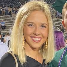 Loren Welsh's Instagram, Twitter & Facebook