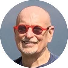 Robert Crooks's Instagram, Twitter & Facebook