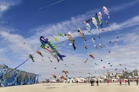 Durant la semaine du 12 au 18 avril 2020, un séjour spécial en pension complète vin inclus et 4 soirées animées. Cerfs Volants De Berck Sur Mer Dites 33 Region Hauts De France