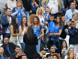 Hugo lloris, latest news & rumours, player profile, detailed statistics, career details and transfer information for the tottenham hotspur fc player, powered by goal.com. Payet Sagna Lloris Co Diese Franzosischen Spielerfrauen Mussen Sie Sehen Bunte De