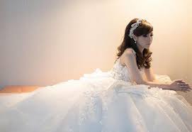 .wedding boutique bridal jakarta, sewa gaun bridal jakarta, sewa baju pengantin outdoor, tempat sewa baju pengantin, sewa baju pengantin kristen, bridal di jakarta yang bagus it started in 2004, when the designer, ivonne couldn't find the dress for her own wedding. Top 10 Wedding Gown Designers In Indonesia The Wedding Vow