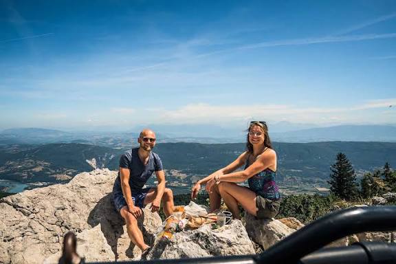 How to find and get to know a travel buddy - Rafiki on Tour