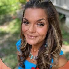 Cindy Julius's Instagram, Twitter & Facebook