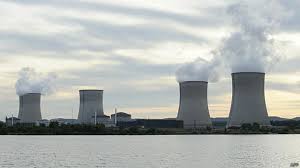 Electricidad generada en centrales nucleares, algunas muy cerca de la frontera alemana. Francia Batalla Para Disminuir Su Energia Nuclear Bbc News Mundo
