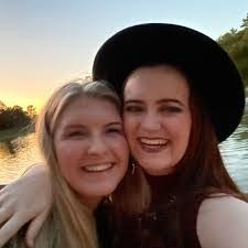 Claire Cochran's Instagram, Twitter & Facebook