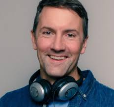 Audio-video distinction blurs as broadcasters invest in podcast networks »  Playback