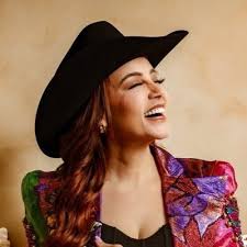 Ashley Benavides (@Ash_uuh_leee)