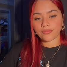Alisha Bray's Instagram, Twitter & Facebook