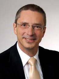 Neuer Geschäftsführer im Wohn- und Pflegezentrum Salmenpark