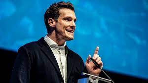 Marcell jansen news, gossip, photos of marcell jansen, biography, marcell jansen girlfriend help us build our profile of marcell jansen! Neuer Hsv Prasident Marcell Jansen Gewinnt Wahl Deutlich Sportbuzzer De