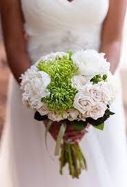 J schwanke creates a magnum chrysanthemum wedding bouquet using the gala® bouquet holder! Real Weddings Chrysanthemum Bridal Bouquet Flower Bouquet Wedding Wedding Bouquets
