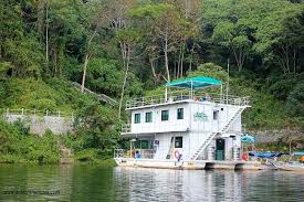 What is the child age ticket limit. 4 Trip Boathouse Istimewa Yang Ramai Tak Tahu Tripjalan